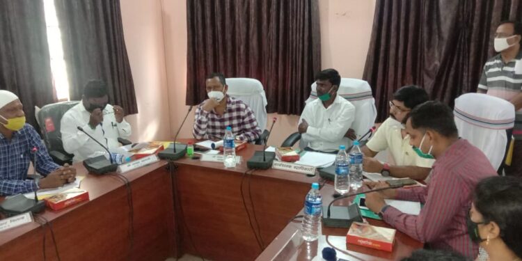 west-singhbhum-नगर परिषद बोर्ड की बैठक में विधायक दीपक बिरुवा ने दिए कई अहम प्रस्ताव और सुझाव