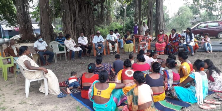 jamshedpur-rural-मुसाबनी में पद्मश्री जमुना टुडू ने की वन सुरक्षा समिति के साथ बैठक, जंगल संरक्षण का लिया संकल्प jamshedpur-rural-मुसाबनी में पद्मश्री जमुना टुडू ने की वन सुरक्षा समिति के साथ बैठक, जंगल संरक्षण का लिया संकल्प