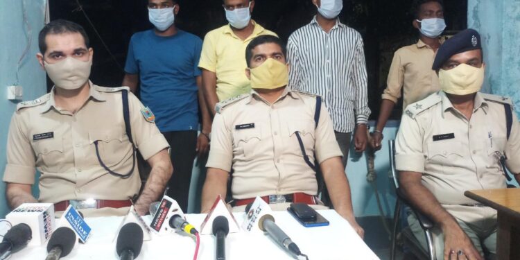 jamshedpur-mango-firing-मानगो फायरिंग का पुलिस ने किया खुलासा, सैंकी यादव हत्याकांड में भाजपा नेता राजेश सिंह ही था मास्टर माइंड, राजेश समेत 4 को भेजा जेल-video