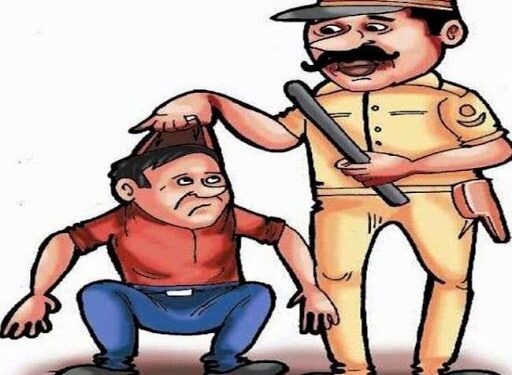 Jamshedpur-theft : मानगो में बाइक चोरी करते युवक को लोगों ने रंगे हाथ पकड़ा, पिटाई कर पुलिस को सौंपा, जेल गया Jamshedpur-theft : मानगो में बाइक चोरी करते युवक को लोगों ने रंगे हाथ पकड़ा, पिटाई कर पुलिस को सौंपा, जेल गया