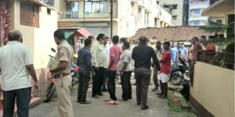 Jamshedpur-Dhatkidih-firing : धातकीडीह फायरिंग मामला : गोली से घायल मो मुस्तकीम की मौत, अस्पताल से डिस्चार्ज होने के बाद घर पर हो रहा था इलाज, पेट में लगी थी गोली Jamshedpur-Dhatkidih-firing : धातकीडीह फायरिंग मामला : गोली से घायल मो मुस्तकीम की मौत, अस्पताल से डिस्चार्ज होने के बाद घर पर हो रहा था इलाज, पेट में लगी थी गोली