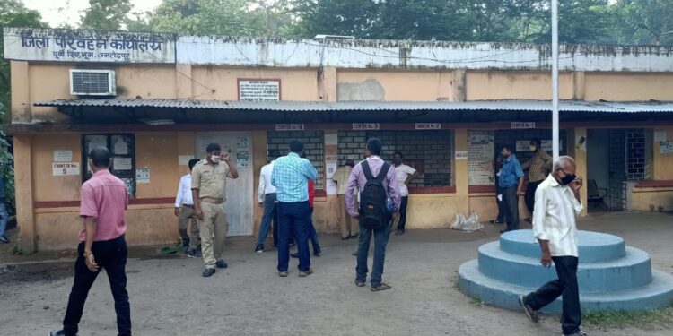 jamshedpur-driving-licence-जमशेदपुर समेत पूरे राज्य में शुरु हुआ ड्राइविंग लाइसेंस बनाने का काम, छह माह से बंद था, जानें अभी कैसे बन सकता है आपका ड्राइविंग लाइसेंस