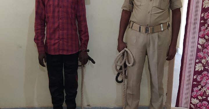 Chakradharpur-Crime : टेबो के हलमद गांव में नक्सलियों ने की युवक की हत्या? Chakradharpur-Crime : टेबो के हलमद गांव में नक्सलियों ने की युवक की हत्या?