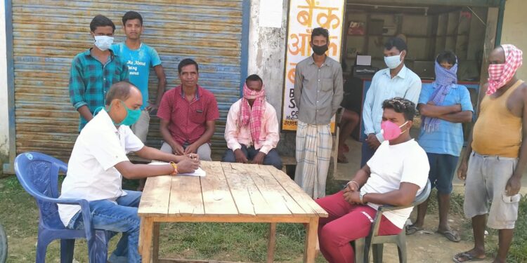 jamshedpur-rural-कृषक गोष्ठी में किसानों को सरकार की योजनाओं की दी गयी जानकारी