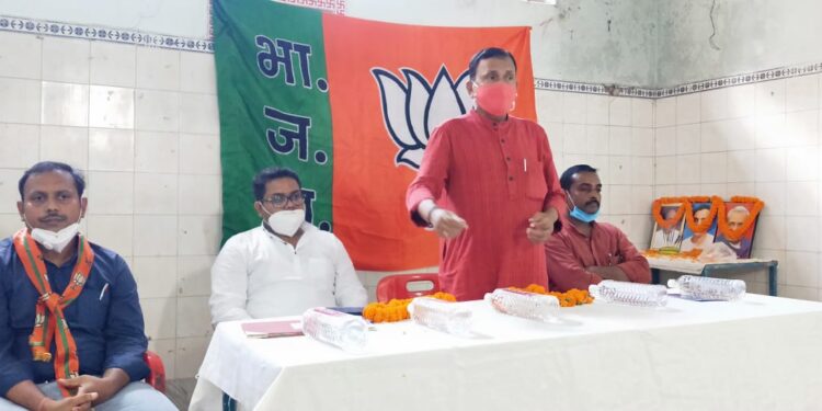 jamshedpur-rural-किसान सम्मेलन में दिनेशानंद गोस्वामी ने कहा- किसान बिल से उनकी आय होगी दुगनी, अन्नदाताओं का बढ़ेगा सम्मान, एक देश-एक बाजार नीति से बिचौलियों पर लगेगा अंकुश