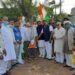 Adityapur-राज्यसभा सांसद अहमद पटेल के आकस्मिक निधन पर कांग्रेसियों ने शोकसभा आयोजित कर दी भावभीनी श्रद्धांजलि, रखा दो मिनट का मौन, कहा- कांग्रेस को हुई अपूरणीय क्षति