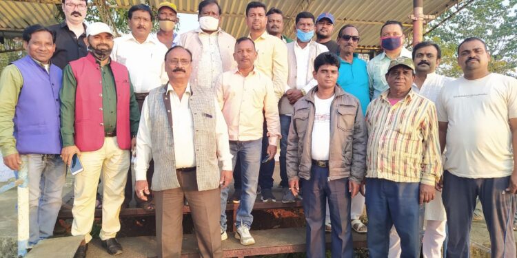 jamshedpur-rural-विधायक रामदास सोरेन ने मुसाबनी तालाब छठ घाट का किया निरीक्षण, हरसंभव सहयोग का दिया आश्वासन