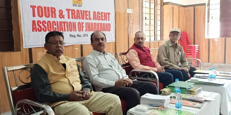 Jharkhand : कोल्हान के तीनों जिलों में नगर निकाय के साथ मिल कर स्वच्छ भारत मिशन को गति प्रदान करेगा राष्ट्रीय भ्रष्टाचार नियंत्रण एवं जन कल्याण संगठन, मोदी पार्क में हुई बैठक, अन्य एजेंडे पर भी हुई चर्चा