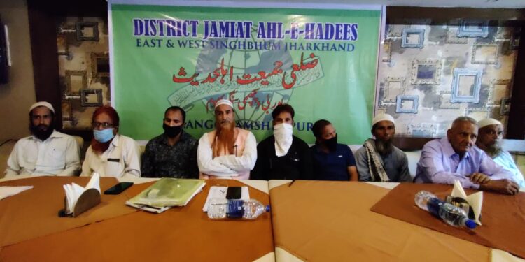jamshedpur-धार्मिक स्थल पर भू-माफियाओं की नजर, मस्जिद को हथियाकर बनाने चाहते है फ्लैट, शिकायत के बावजूद नहीं हो रही कार्रवाई jamshedpur-धार्मिक स्थल पर भू-माफियाओं की नजर, मस्जिद को हथियाकर बनाने चाहते है फ्लैट, शिकायत के बावजूद नहीं हो रही कार्रवाई