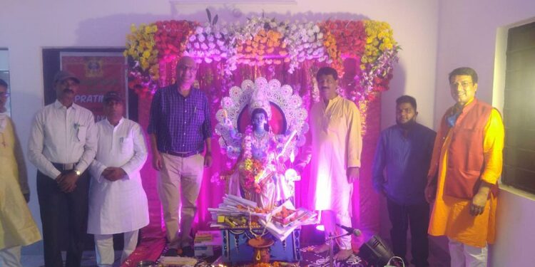 jamshedpur-कदमा व टेल्को में चित्रांश परिवार ने भक्ति भाव से की चित्रगुप्त महाराज की पूजा-अर्चना