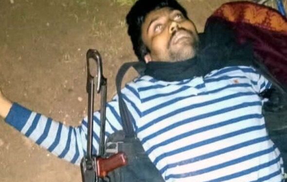 Jharkhand-Bihar-Terror-Naxalite-killed : 10 लाख के इनामी नक्सली को कोबरा के जवानों ने मार गिराया, बिहार-झारखंड में मचा रखा था आतंक Jharkhand-Bihar-Terror-Naxalite-killed : 10 लाख के इनामी नक्सली को कोबरा के जवानों ने मार गिराया, बिहार-झारखंड में मचा रखा था आतंक