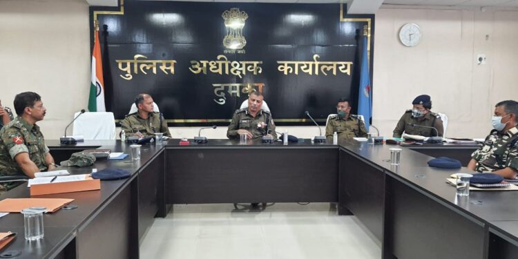 jharkkhand-dgp-fire-झारखंड के डीजीपी एमवी राव दुमका में गरजे, कहा-झारखंड पुलिस के अधिकारी-जवान बेकाबू अपराधी का सीधे इनकाउंटर कर दें, जो होगा देखा जायेगा