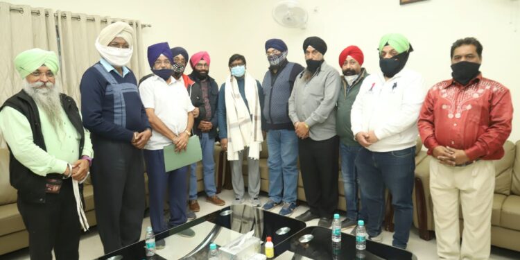 patna-sahib-तख्त साहिब में बनाया जाएगा स्ट्रांग रूम, लॉकर में रखे जाएंगे चढ़ाए गए आभूषण एवं सर्टिफिकेट, जत्थेदार की पहल रंग लाई, मुकदमे वापस लेंगे ढिल्लन patna-sahib-तख्त साहिब में बनाया जाएगा स्ट्रांग रूम, लॉकर में रखे जाएंगे चढ़ाए गए आभूषण एवं सर्टिफिकेट, जत्थेदार की पहल रंग लाई, मुकदमे वापस लेंगे ढिल्लन