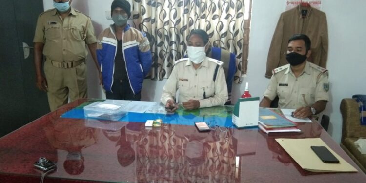 jamshedpur-police-success-1.सोनारी में गोली चलाने वाला अपराधी पकड़ाया, एक देशी कट्टा भी बरामद, 2. उलीडीह पुलिस ने लूट के मामले में चार लोगों को जेल भेजा, 3. बिरसानगर ने एक साल पहले दर्ज केस के तीन फरार आरोपियों को भेजा जेल