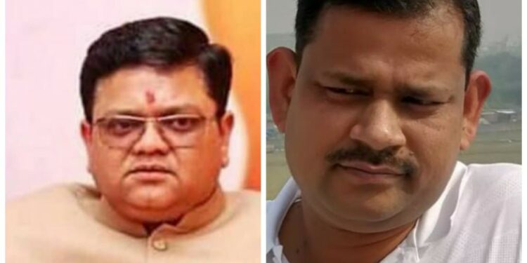 tata-workers-union-टाटा वर्कर्स यूनियन के डिप्टी प्रेसिडेंट अरविंद पांडेय के एरिया कोक प्लांट के कैंटीन में घुसे महामंत्री सतीश सिंह व पूर्व डिप्टी प्रेसिडेंट संजीव चौधरी टुन्नु की जोड़ी, कर्मचारियों व कमेटी मेंबरों से मिले, शनिवार को अरविंद और आलम ने की थी बैठक, सोमवार का दौरा जवाबी कार्रवाई बताया जा रहा, जानें क्या है राजनीति