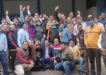 tata-workers-union-election-result-टाटा वर्कर्स यूनियन के सेमीफाइनल चुनाव में सत्ता पक्ष को विपक्ष ने दी मात, विपक्ष के संतोष सिंह ने रिटर्निंग ऑफिसर का चुनाव जीता, चुनाव कमेटी में दोनों महिला उम्मीदवार जीतीं, विपक्ष के 3 और सत्ता पक्ष के 3 जीते, जानें किसको कितने मत मिले