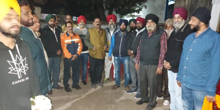tata-workers-union-टाटा वर्कर्स यूनियन चुनाव में संजीव चौधरी टुन्नु एंड टीम को मिला सिख समुदाय का खुला समर्थन, अरविंद एंड टीम ने टुन्नु चौधरी पर लगाया डरा-धमकाकर निर्विरोध होने का आरोप, लगाया चुनाव पदाधिकारी पर गड़बड़ी करने का आरोप, चुनाव पदाधिकारी को एक कमेटी मेंबर ने लिखा पत्र, कहा-इससे पारदर्शी चुनाव नहीं हो सकता