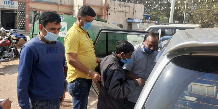 jamshedpur rural accused arrested : चाकुलिया रेलवे फाटक के पास बाइक जलाने वाला आरोपी गिरफ्तार, आगे की कार्रवाई में जुटी पुलिस jamshedpur rural accused arrested : चाकुलिया रेलवे फाटक के पास बाइक जलाने वाला आरोपी गिरफ्तार, आगे की कार्रवाई में जुटी पुलिस