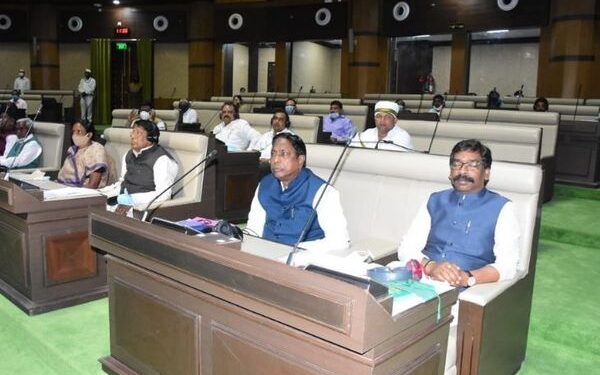 jharkhand-meeting-with-niti-aayog-मुख्यमंत्री हेमन्त सोरेन ने नीति आयोग के साथ की उच्चस्तरीय बैठक, मुख्यमंत्री ने आयोग को कहा-अनुसूचित जाति और अनुसूचित जनजाति की बेहतरी के लिए अलग से पॉलिसी बने, राज्य के विकास से जुड़े विषयों पर विस्तार से हुआ विचार-विमर्श