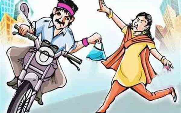 jamshedpur-mobile-snatching : बस स्टैंड के पास स्कूटी सवार दो युवकों ने की मोबाइल की छिनतई