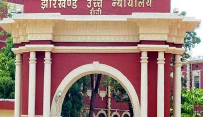 jharkhand-high-court-hearing-regarding-covid-झारखंड हाईकोर्ट में कोरोना से संबंधित दो अलग-अलग याचिका पर हुई सुनवाई, जमशेदपुर की संस्था की एक अन्य याचिका पर हुई सुनवाई, कोरोना से मृत शव को देने के संबंध में सरकार से कोर्ट ने मांगा जवाब, जमशेदपुर का TMH भी हाईकोर्ट में है पार्टी, रेमडेसिवीर कालाबाजारी के मुद्दे पर एडीजी हाईकोर्ट में हाजिर हुए, कोर्ट ने एडीजी को पूछा-जांच करने में आपको डर तो नहीं लग रहा ?