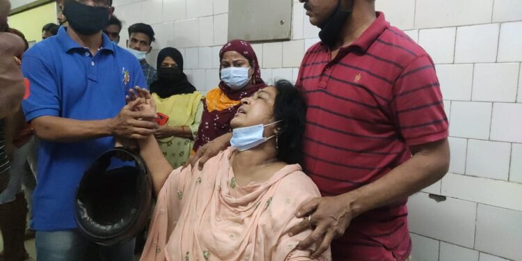 Jamshedpur : भालूबासा में दो पक्षों में जमकर मारपीट, आधा दर्जन से ज्यादा घायल Jamshedpur : भालूबासा में दो पक्षों में जमकर मारपीट, आधा दर्जन से ज्यादा घायल