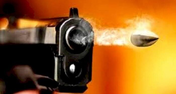 Jamshedpur-kowali-firing : कोवाली में घर पर घुसकर की फायरिंग, अधेड़ को कंधे पर लगी गोली, भतीजी पर जतायी फायरिंग करवाने की आशंका