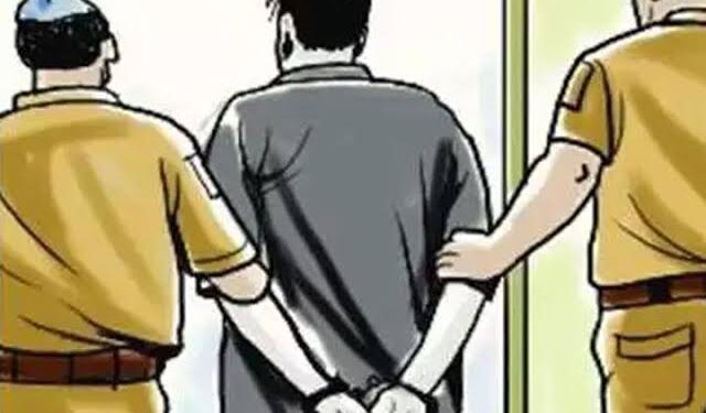 Jamshedpur : बालीगुमा से लूटा ट्रक पुरुलिया से बरामद, दो गिरफ्तार Jamshedpur : बालीगुमा से लूटा ट्रक पुरुलिया से बरामद, दो गिरफ्तार
