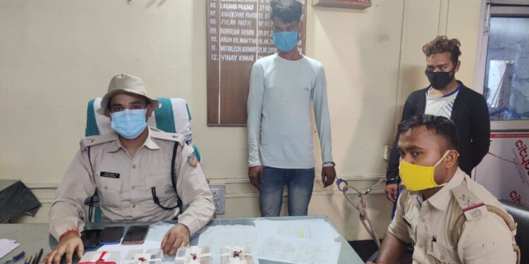 jamshedpur-mango-police-success-मानगो पुलिस ने ब्राउन शुगर के साथ दो युवकों को किया गिरफ्तार, मानगो क्षेत्र में करते थे नशीले पदार्थ का सप्लाइ jamshedpur-mango-police-success-मानगो पुलिस ने ब्राउन शुगर के साथ दो युवकों को किया गिरफ्तार, मानगो क्षेत्र में करते थे नशीले पदार्थ का सप्लाइ