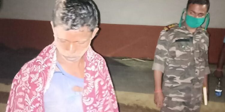 Jamshedpur-rural : मानुषमुरिया में दंत चिकित्सा शिविर आयोजित, कई ग्रामीणों ने कराया उपचार