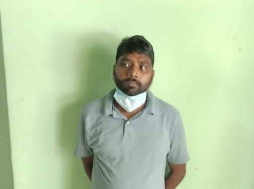 Jamshedpur : चोरी के वाहनों की खरीद बिक्री करने वाला पुलिस की गिरफ्त में, झारखंड और ओड़िशा में हत्या और आर्म्स एक्ट के कुल 20 मामलों में था वांछित