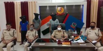 deoghar-देवघर डीसी के आदेश पर अवैध शराब को लेकर छापामारी, तीन गिरफ्तार, बड़े पैमाने पर शराब जब्त, मुख्य कारोबारी भाग निकला-video