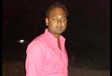 Jamshedpur Bistupur Police Success : राह चलती महिलाओं से छिनतई करने वाले गिरोह के सदस्यों को बिष्टुपुर पुलिस ने किया गिरफ्तार, पर्स, मोबाइल व मोटरसाइकिल बरामद Jamshedpur Bistupur Police Success : राह चलती महिलाओं से छिनतई करने वाले गिरोह के सदस्यों को बिष्टुपुर पुलिस ने किया गिरफ्तार, पर्स, मोबाइल व मोटरसाइकिल बरामद
