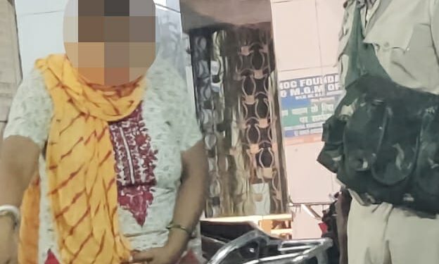 jamshedpur-sonari-crime-सोनारी में दो दिनों पहले धारदार हथियार से हमले का मामला लेकर थाने पहुंची महिला, पुलिस जांच में जुटी