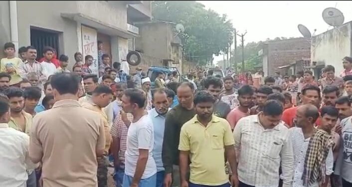 jamshedpur-border-area-big-crime-जमशेदपुर से सटे कपाली क्षेत्र में थाना के पूर्व जीप चालक की गोली मारकर हत्या, इलाके में सनसनी jamshedpur-border-area-big-crime-जमशेदपुर से सटे कपाली क्षेत्र में थाना के पूर्व जीप चालक की गोली मारकर हत्या, इलाके में सनसनी
