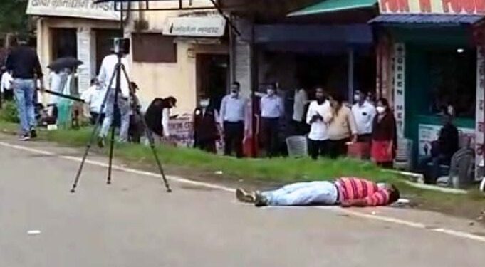 Dhanbad-Breaking : धनबाद के बैंक मोड़ में मुथूट फाइनांस में डकैती करने अपराधकर्मियों से पुलिस की मुठभेड़, एक ढेर, दो धराये, तीन फरार-Video