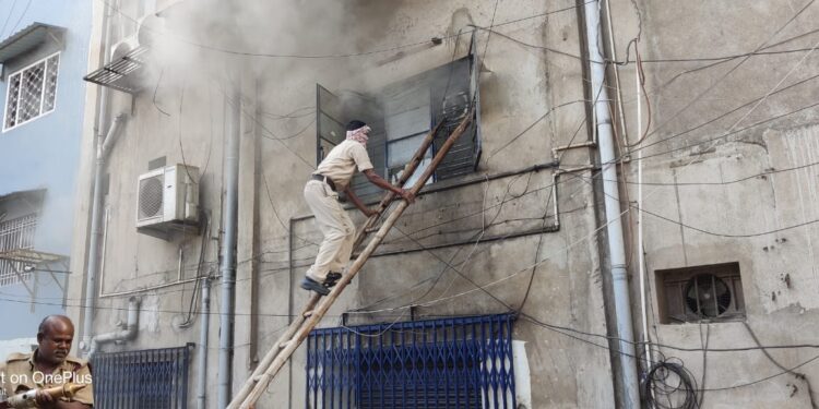 jamshedpur-rural-fire-मुसाबनी के जंगल में लगी आग, गांव पर बढ़ा संकट, तेजी से फैल रही आग, दमकल भी जाने की स्थिति में नहीं-video-देखिये कैसे बढ़ रही आग, कैसे है हालात