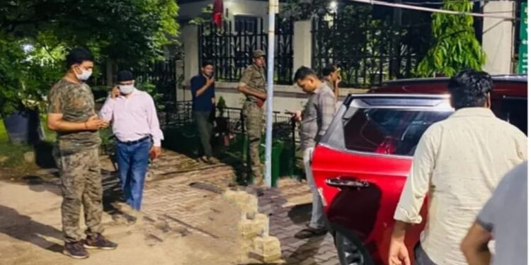 adityapur-police-success-आदित्यपुर में बुजुर्ग से छिनतई करने वाला पकड़ाया, दो अन्य आरोपी की तलाश adityapur-police-success-आदित्यपुर में बुजुर्ग से छिनतई करने वाला पकड़ाया, दो अन्य आरोपी की तलाश