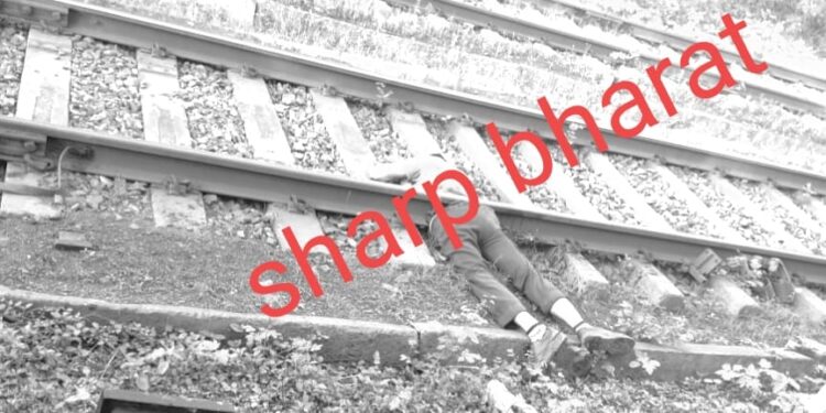 jamshedpur-suicide-टाटा स्टील के रेलवे लाइन में ठेका कर्मचारी ने कटकर दे दी जान, घटना को लेकर हड़कंप jamshedpur-suicide-टाटा स्टील के रेलवे लाइन में ठेका कर्मचारी ने कटकर दे दी जान, घटना को लेकर हड़कंप
