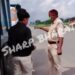 saraikela-police-shame-सरायकेला-खरसावां पुलिस के दामन पर दाग, चौका के पास एनएच पर घूस ले रहे पुलिसकर्मी का वीडियो सामने आया, बगल से पार हो रही है मंत्री की गाड़ी, मामले की जांच शुरू, देखिये-घूस ले रहा पुलिसकर्मी का video-वीडियो saraikela-police-shame-सरायकेला-खरसावां पुलिस के दामन पर दाग, चौका के पास एनएच पर घूस ले रहे पुलिसकर्मी का वीडियो सामने आया, बगल से पार हो रही है मंत्री की गाड़ी, मामले की जांच शुरू, देखिये-घूस ले रहा पुलिसकर्मी का video-वीडियो