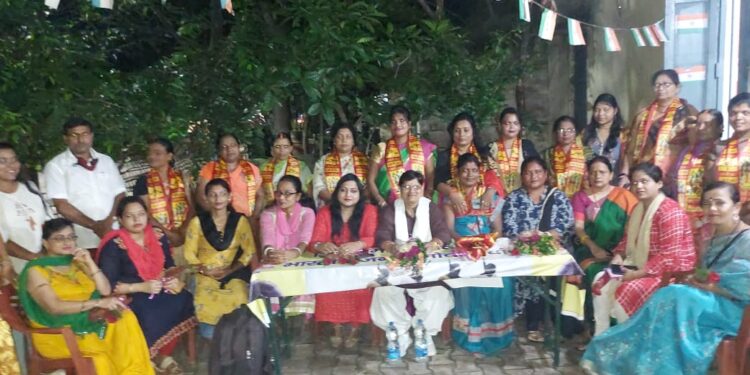 jharkhand-kshatriya-mahila-sangh-झारखंड क्षत्रिय महिला संघ ने दिवाली को लेकर बच्चों के बीच बांटी खुशियां jharkhand-kshatriya-mahila-sangh-झारखंड क्षत्रिय महिला संघ ने दिवाली को लेकर बच्चों के बीच बांटी खुशियां