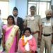 jharkhand-government-initiative-मुख्यमंत्री हेमंत सोरेन और मंत्री चंपई सोरेन की पहल पर मानव तस्करी की शिकार आदिवासी युवती नेपाल से हुई एयरलिफ्ट, एतबरिया को वनवास से मिली मुक्ति, 12 वर्ष बाद अपनी मां से मिल हुई भावविभोर