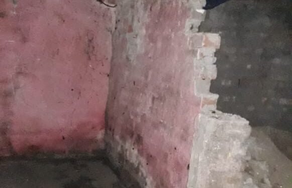 jamshedpur-bistupur-theft-बिष्टुपुर में महिला की गैर मौजूदगी में घर का दीवार तोड़ 5 लाख के सामान की चोरी, महिला ने मकान मालिक पर लगाया आरोप, चार दिन से थाने के चक्कर लगा रही पीड़िता jamshedpur-bistupur-theft-बिष्टुपुर में महिला की गैर मौजूदगी में घर का दीवार तोड़ 5 लाख के सामान की चोरी, महिला ने मकान मालिक पर लगाया आरोप, चार दिन से थाने के चक्कर लगा रही पीड़िता