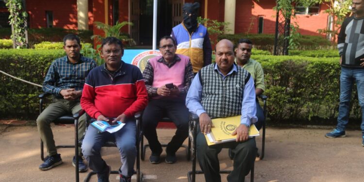 jharkhand-ats-raid-झारखंड एटीएस की फिर से बड़ी कामयाबी, नक्सलियों और अपराधियों के आर्म्स सप्लायर गिरफ्तार, दो 7.62 एमएम पिस्तौल, कारतूस और मैगजीन बरामद, बिहार का है अपराधी