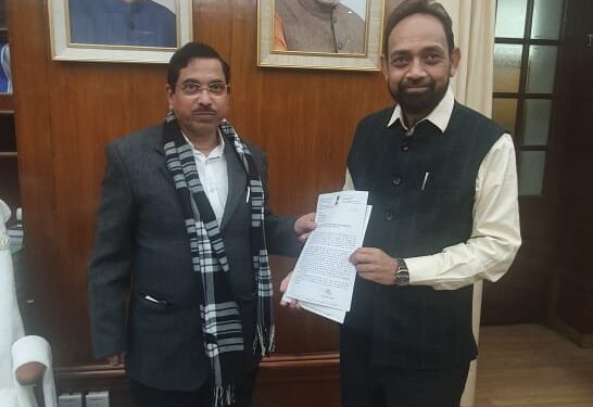 jamshedpur-hcl-merger-demand-by-mp-मुसाबनी के बंद एचसीएल और आइसीसी खोलने को लेकर सांसद ने की पहल, केंद्रीय खान मंत्री से मिले, एचसीएल-आइसीसी का एनएमडीसी में विलय का दिया सुझाव, केंद्र सरकार हरकत में आयी