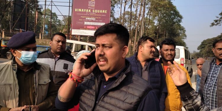 Jamshedpur-Crime : राष्ट्रीय राजपूत करनी सेना के युवा प्रदेश अध्यक्ष पर सोनारी में बम से हमला, अमरनाथ सिंह पर जताया शक