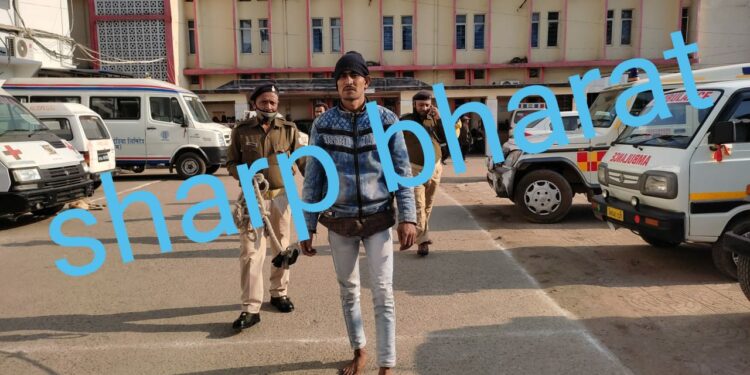 Jamshedpur : साकची में मोबाइल छिनतई करने वाले को पुलिस ने दबोचा, गया जेल