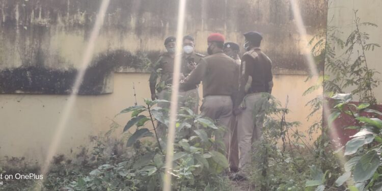 jharkhand-advocate-strike-झारखंड के सारे कोर्ट में कामकाज बंद, हजारों वकील हड़ताल पर, जज और अधिवक्ता की हत्या के खिलाफ न्यायिक जगत में गुस्सा-देखिये कोल्हान में कैसा रहा हड़ताल का असर jharkhand-advocate-strike-झारखंड के सारे कोर्ट में कामकाज बंद, हजारों वकील हड़ताल पर, जज और अधिवक्ता की हत्या के खिलाफ न्यायिक जगत में गुस्सा-देखिये कोल्हान में कैसा रहा हड़ताल का असर