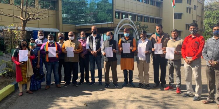 jamshedpur-bjp-जमशेदपुर भाजपा में घमासान, कदमा और सोनारी मंडलों से शुरुआत हुई जिला कमेटी के साथ दूरी, उपाध्यक्ष मंडल की कार्यसमिति की बैठक में शामिल तक नहीं हुए, कदमा कार्यालय में भी मंडल अध्यक्ष की इंट्री नहीं ! jamshedpur-bjp-जमशेदपुर भाजपा में घमासान, कदमा और सोनारी मंडलों से शुरुआत हुई जिला कमेटी के साथ दूरी, उपाध्यक्ष मंडल की कार्यसमिति की बैठक में शामिल तक नहीं हुए, कदमा कार्यालय में भी मंडल अध्यक्ष की इंट्री नहीं !