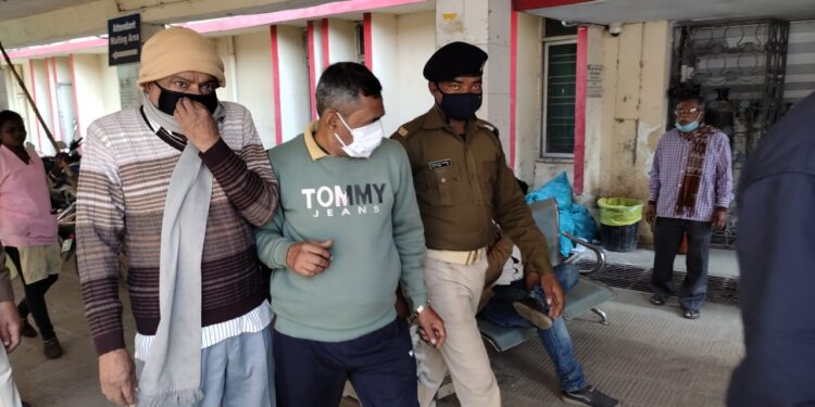 jamshedpur-bagbera-hungama-बागबेड़ा में थाना घेराव करने के मामले में पुलिस की कार्रवाई, 18 लोगों पर नामजद और 50 अज्ञात के खिलाफ सरकारी कार्य में बाधा पहुंचाने की प्राथमिकी दर्ज, देखे कौन लोग बने नामजद आरोपी